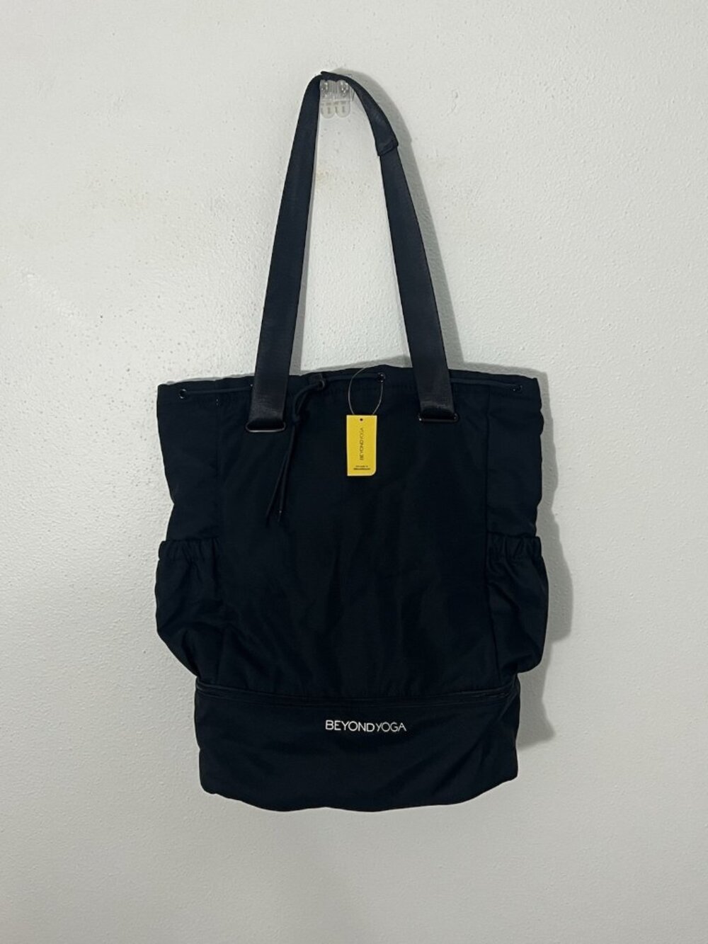 BEYOND YOGA Gym Bag Black Backpack Sling NWT